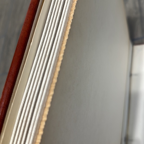 Top grain leather, vintage photo album. Removable inserts, gold capped edges - Picture 6 of 7